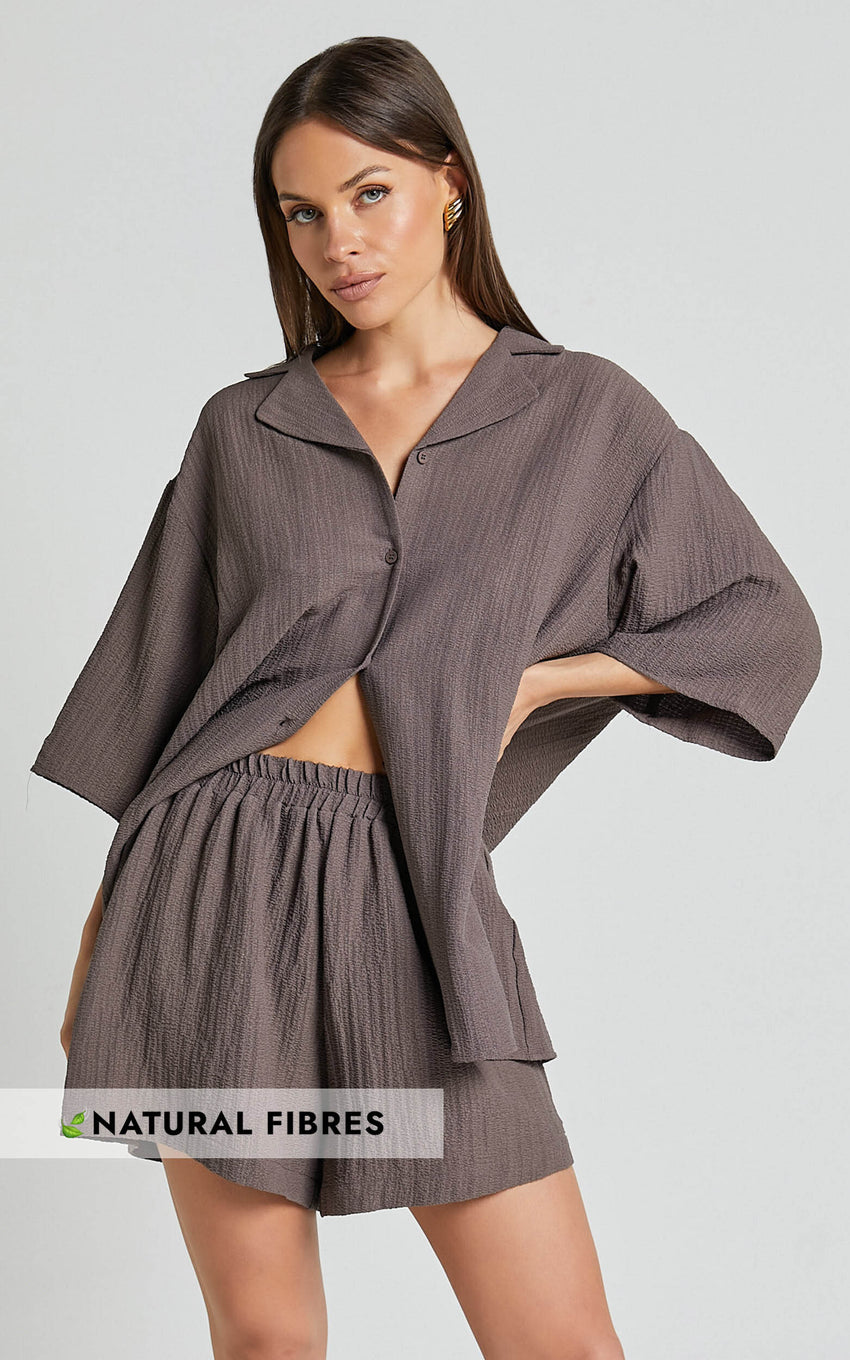 Kiana Shorts - High Elasticated Waist Relaxed Shorts in Mocha